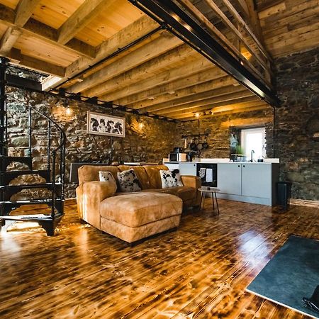 Вилла The Milking Shed At Pencraig Холихед Экстерьер фото